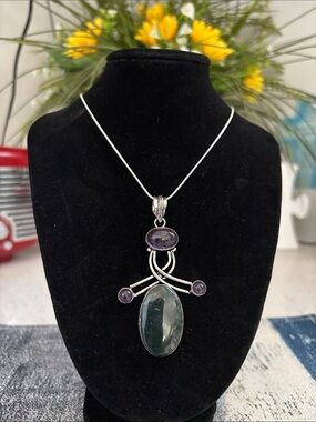 Sterling Silver Moss Agate Amethyst Gemstone Pendant Necklace.